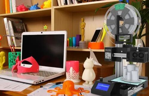 图2: 家庭用3D打印机