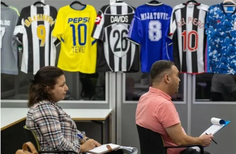 Figure 21: Commentators receiving training