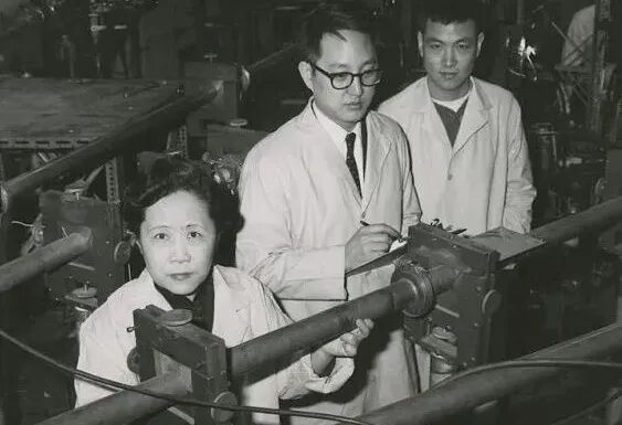 图7:实验室中的吴健雄